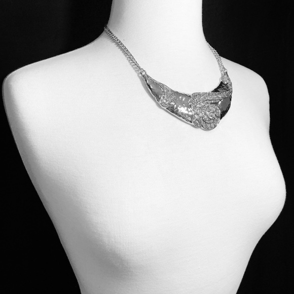 Classic Swirl Silver Bib Necklace Earrings Set - Picture 3 of 3